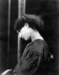Jane Morris, pozowana przez Dante Gabriel Rossetti, 1865 (druk albumowy)